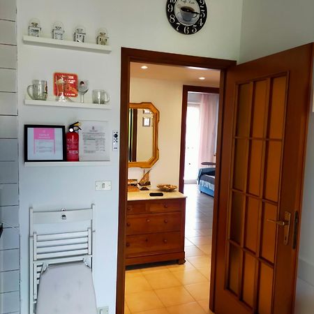 Appartamento Riviera Trilocale Wifi E Parcheggio Privato Ventimiglia Kültér fotó