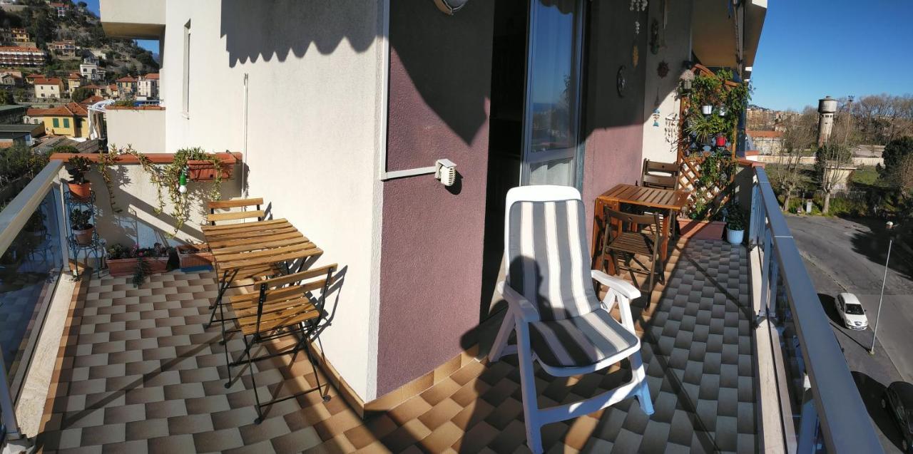 Appartamento Riviera Trilocale Wifi E Parcheggio Privato Ventimiglia Kültér fotó